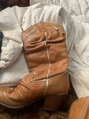 Women’s Tan Leather Western Mid-Calf Boot